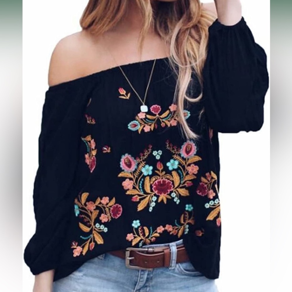 Woman’s Sexy Off The Shoulder Top
